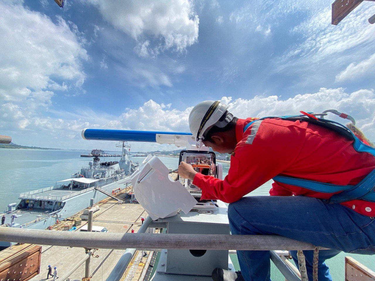 Installation of Radar Antenna